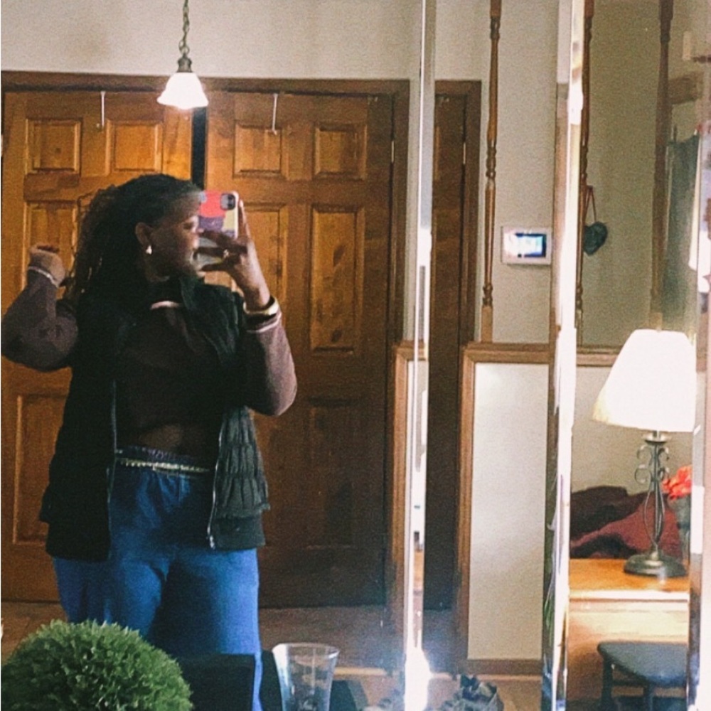 Meet your Posher, Alisa